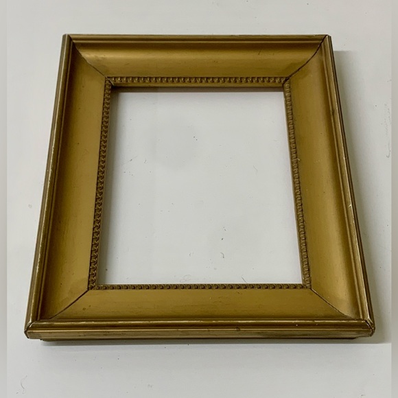 Antique Gold Painted Wooden Portrait Picture Frame - Picture 14 of 14